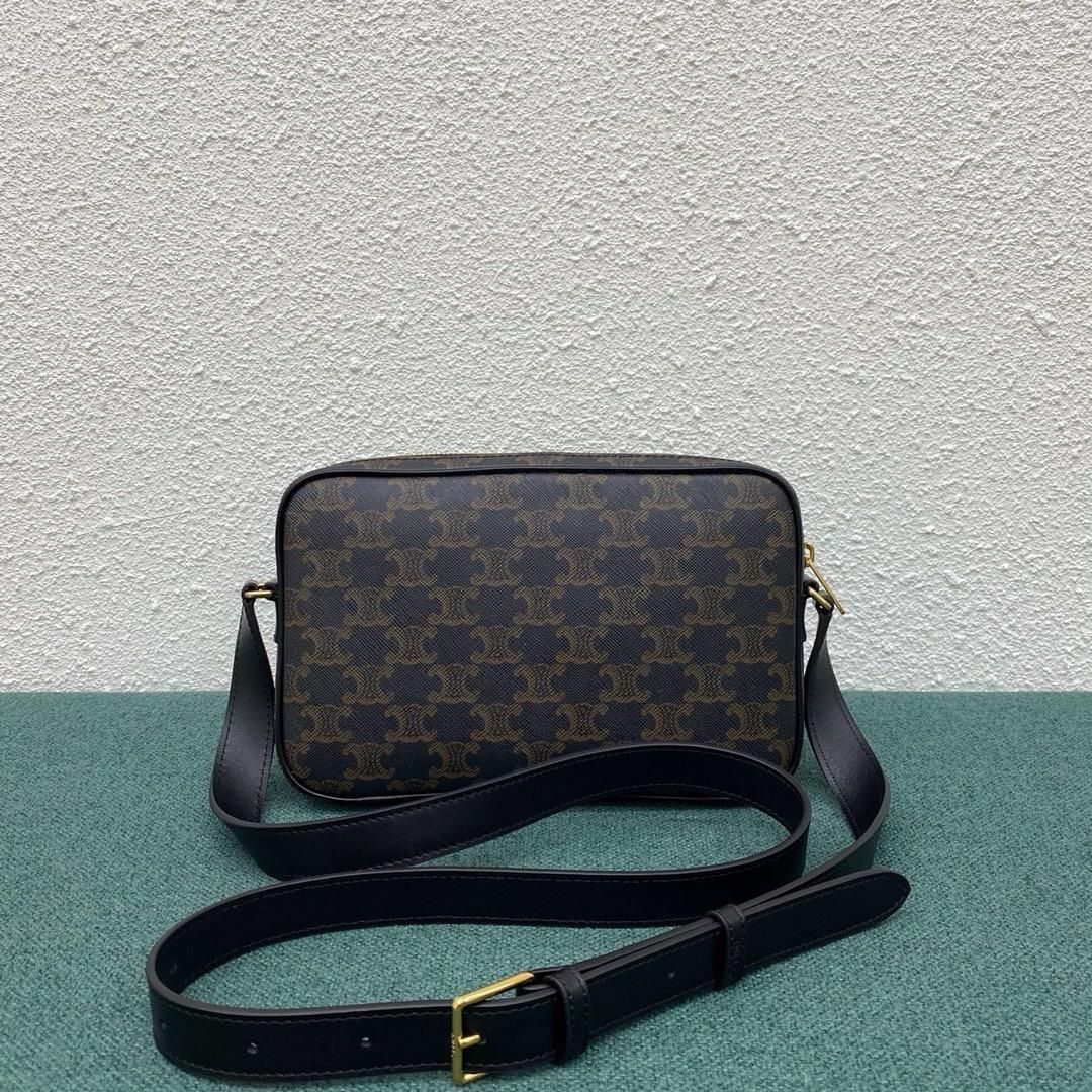 CELINE セリーヌ　ショルダーバッグ！-WT0輸入