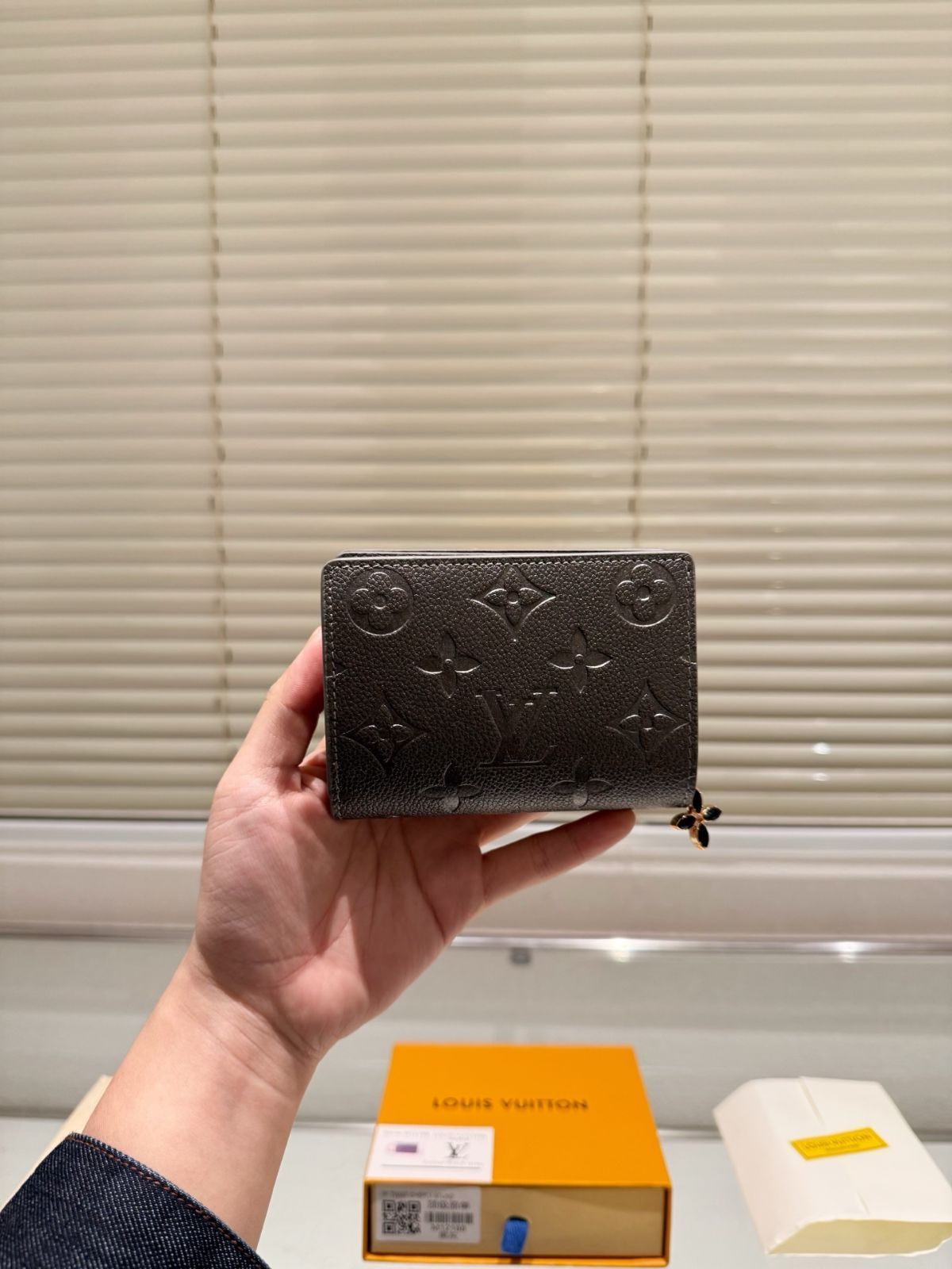 【今日特価】Louis Vuitton ユニセックスウォレット（超実用仕様）Love at First Touch-WTO輸入3