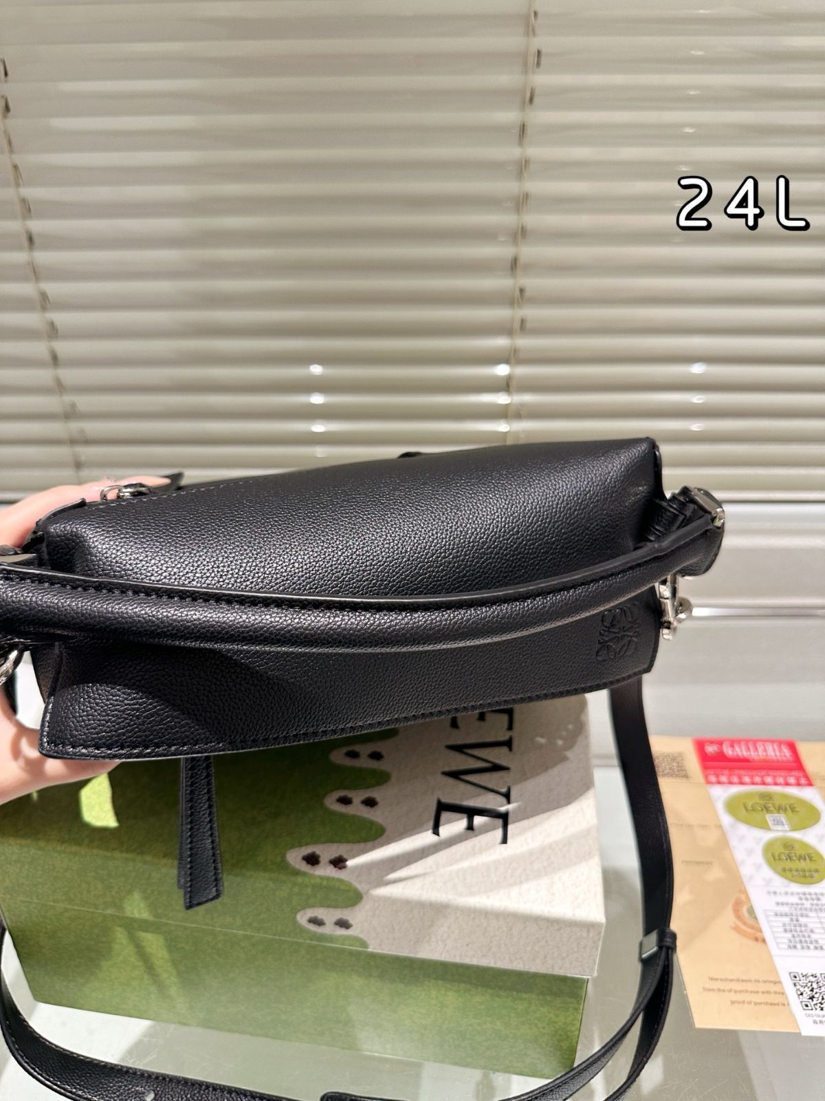 【今日特価】Loewe Paseo 24cm ロエーヴェ パセオ 24 センチ ジオメトリック バッグ-WTO輸入1 【今日特価】Loewe Paseo 24cm ロエーヴェ パセオ 24 センチ ジオメトリック バッグ-WTO輸入1
