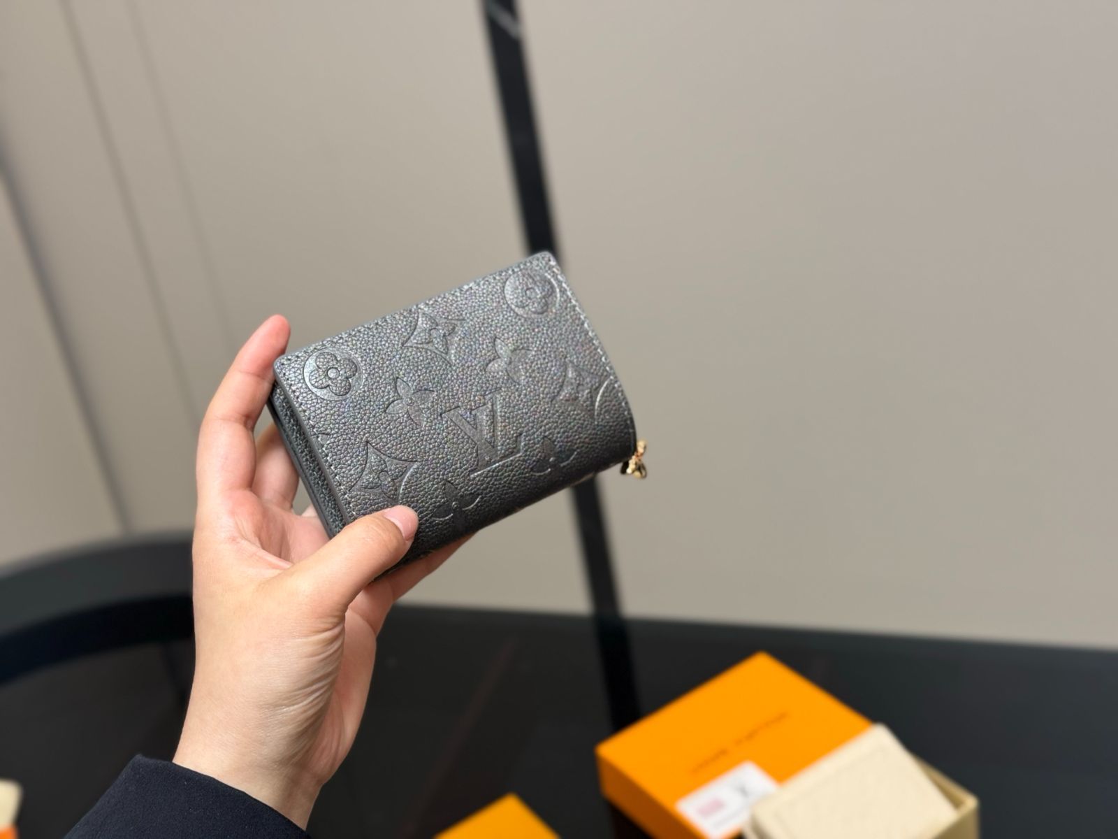 【今日特価】Louis Vuitton コンパクトウォレット（ジップコインポケット付）Cute Design-WTO輸入3
