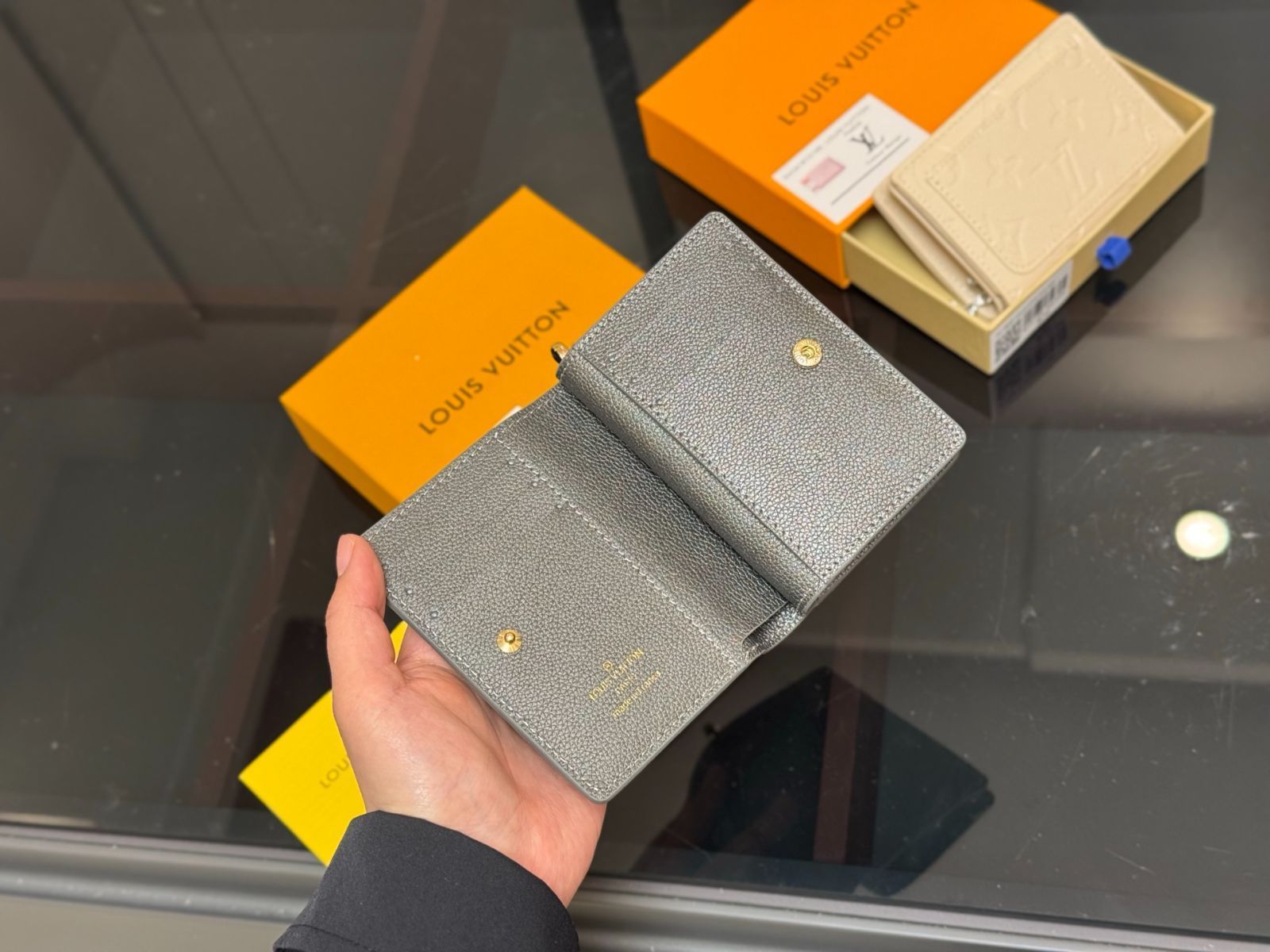 【今日特価】Louis Vuitton コンパクトウォレット（ジップコインポケット付）Cute Design-WTO輸入3