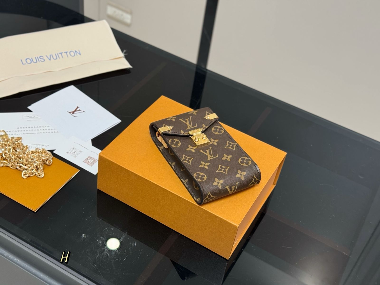 【今日特価】LV Metis Phone Pouch - メティス フォンポーチ魅力的なデザインでお得な価格！-MM輸入1