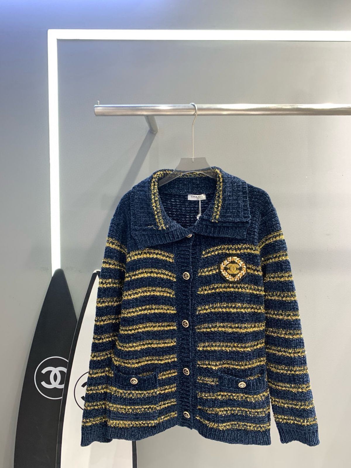【本日限定特価】Chanel レディース カーディガン ダブルCボタン ストライプ ブルー フリーサイズ [本日特価|新品未使用品]