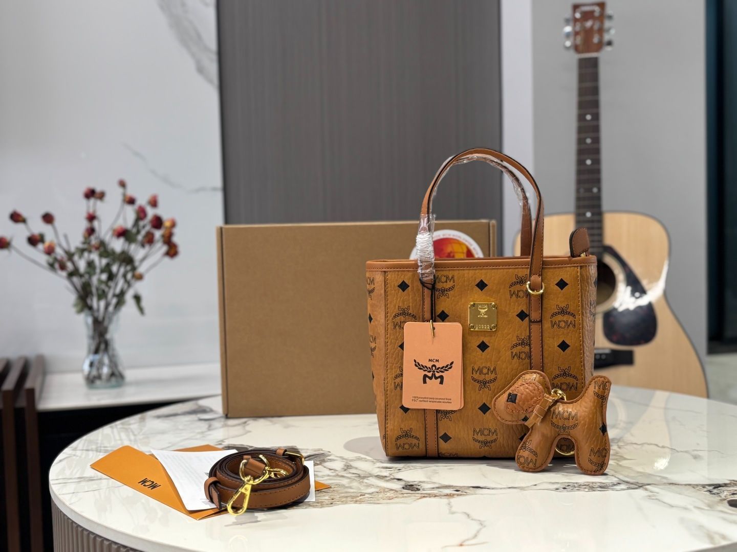 【今日特価】MCM バスケットバッグ クラシックカラー実用的な容量 送料無料！在庫限定のお得な価格