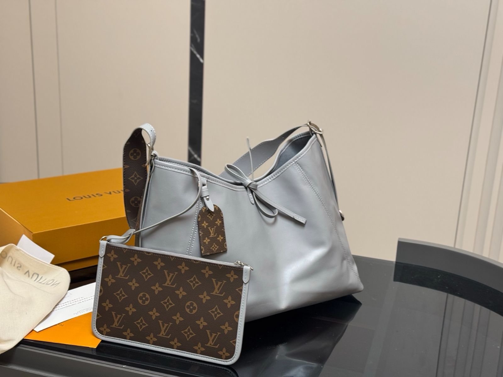 【今日特価】LV CarryAll Bow Underarm Bag エルヴィ キャリーオール ボウ アンダーアームバッグ