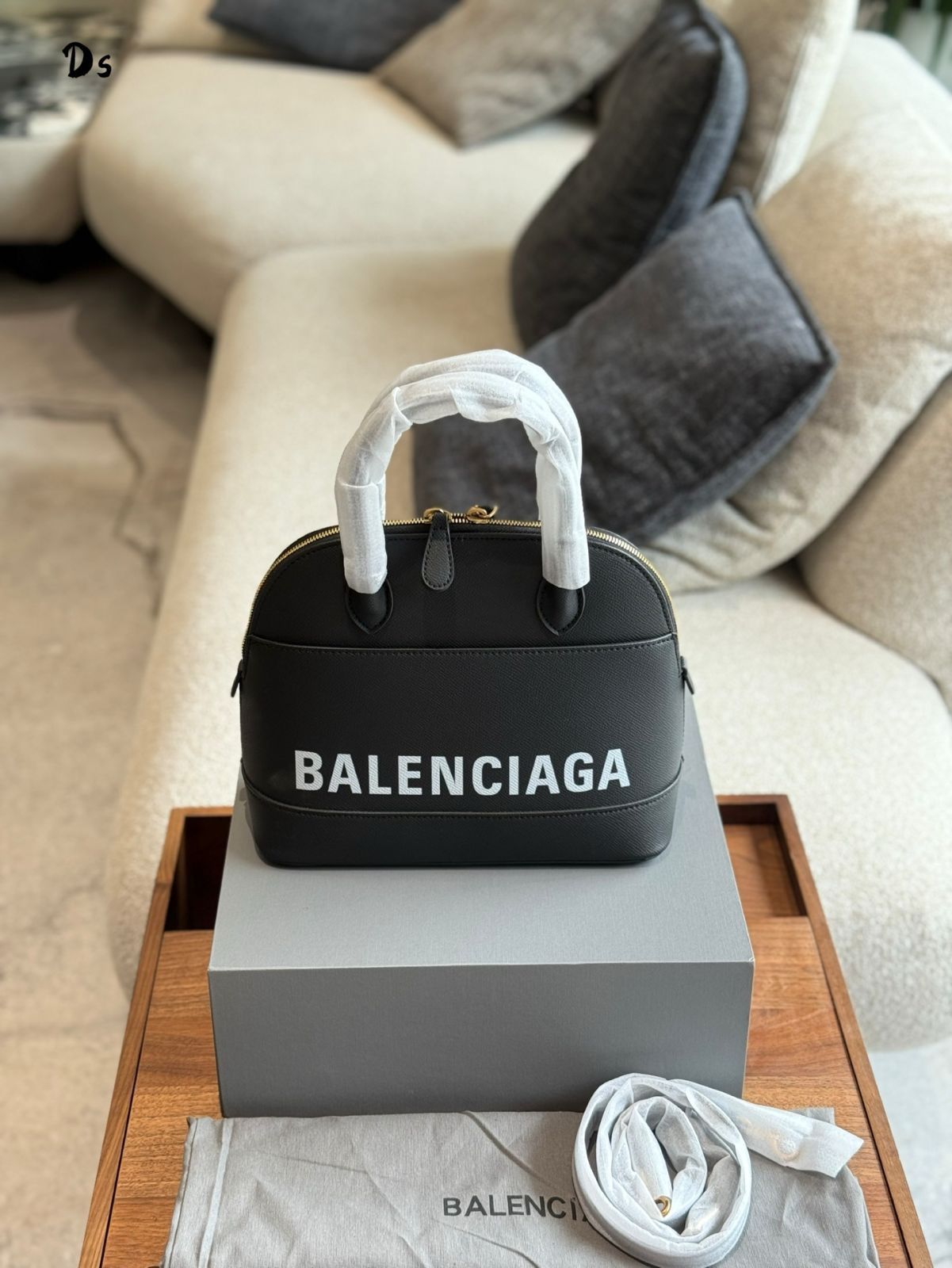 【今日特価】Balenciaga New Shell Bag バレンシアガ ニュー シェルバッグ
