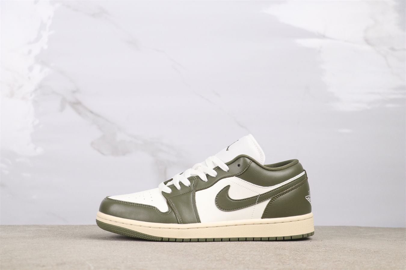 【今日特価】Air Jordan 1 DC0774-122 エアジョーダン 1 代 DC0774-122 グリーン