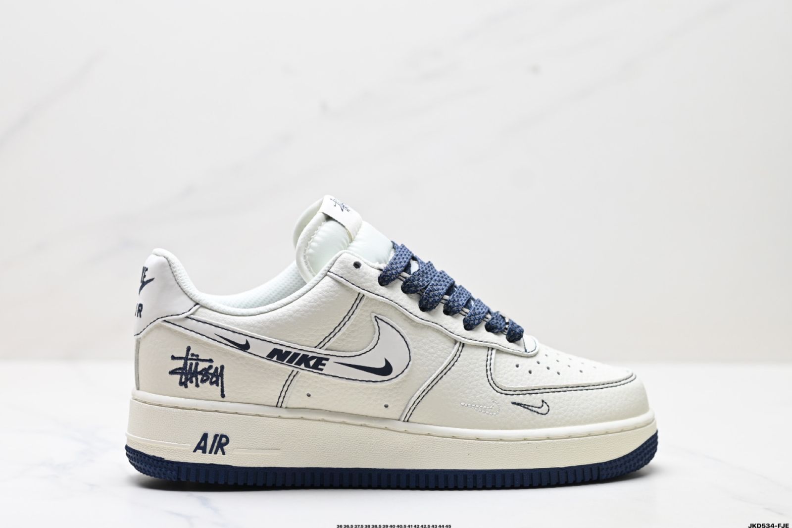 Nike Air Force 1“07 LV8（ナイキ エア フォース 1“07 LV8）　エアフォースワンローカット バーサタイルなカジュアルスポーツスニーカー 10,585円