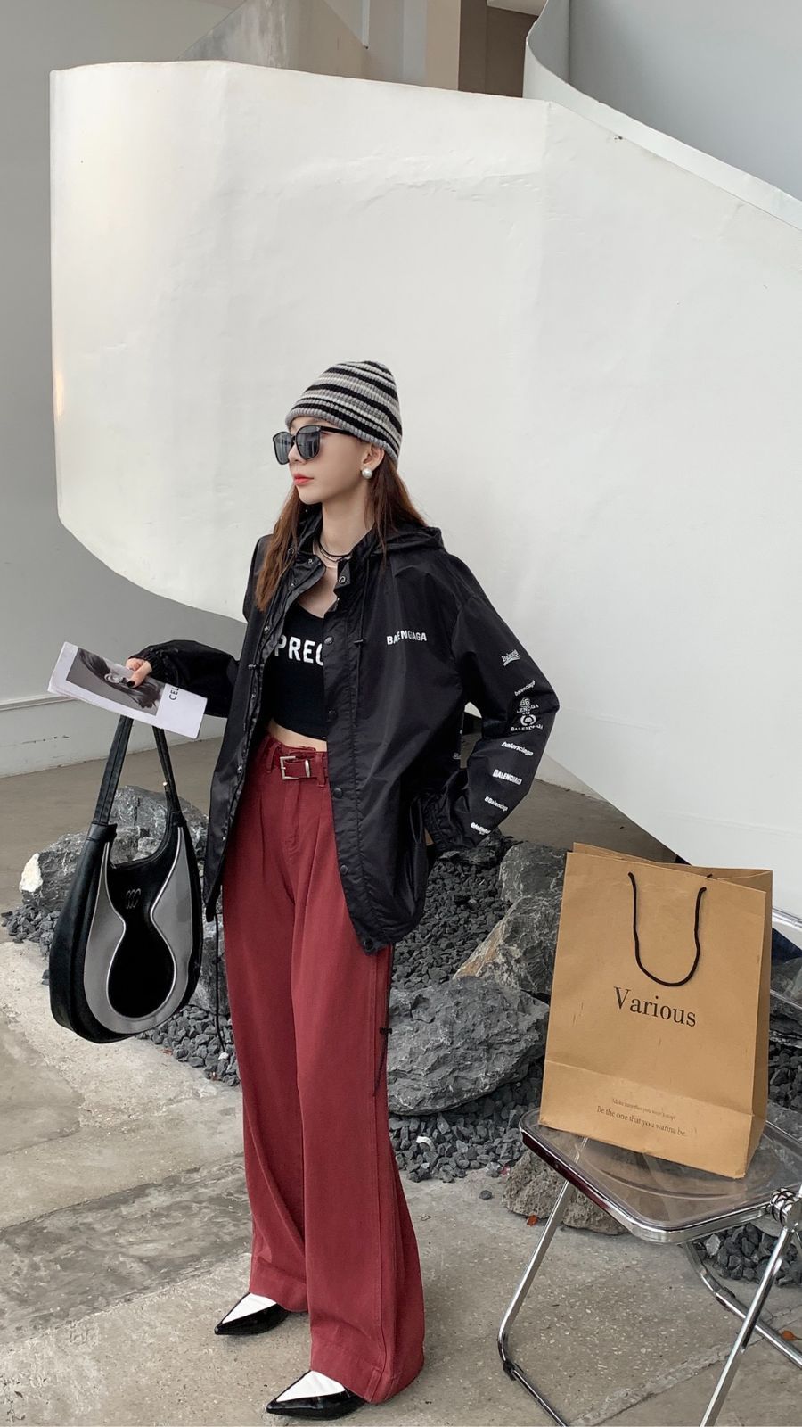 バレンシアガ（Balenciaga）パリサ世家 BLCG 23FW の新モデル 防水ライダージャケット