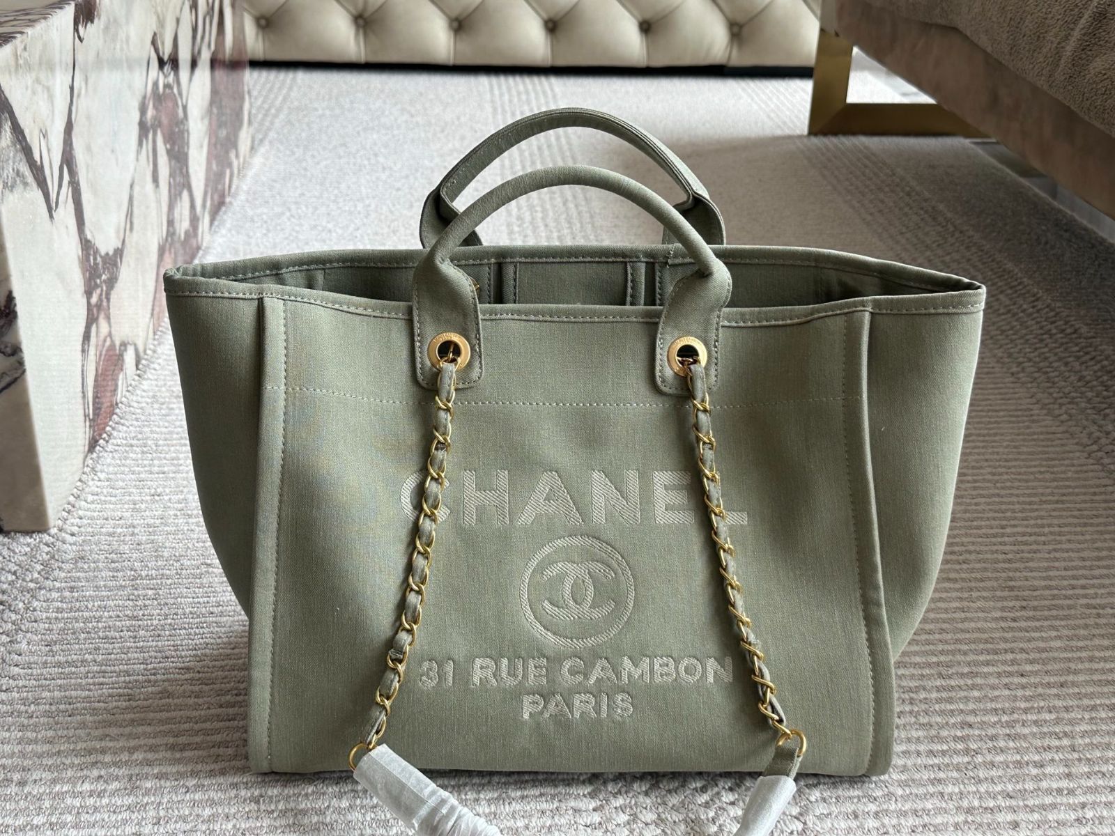【今日特価】Chanel 2025 年度デニムビーチバッグ！送料無料！在庫限定セール価格！