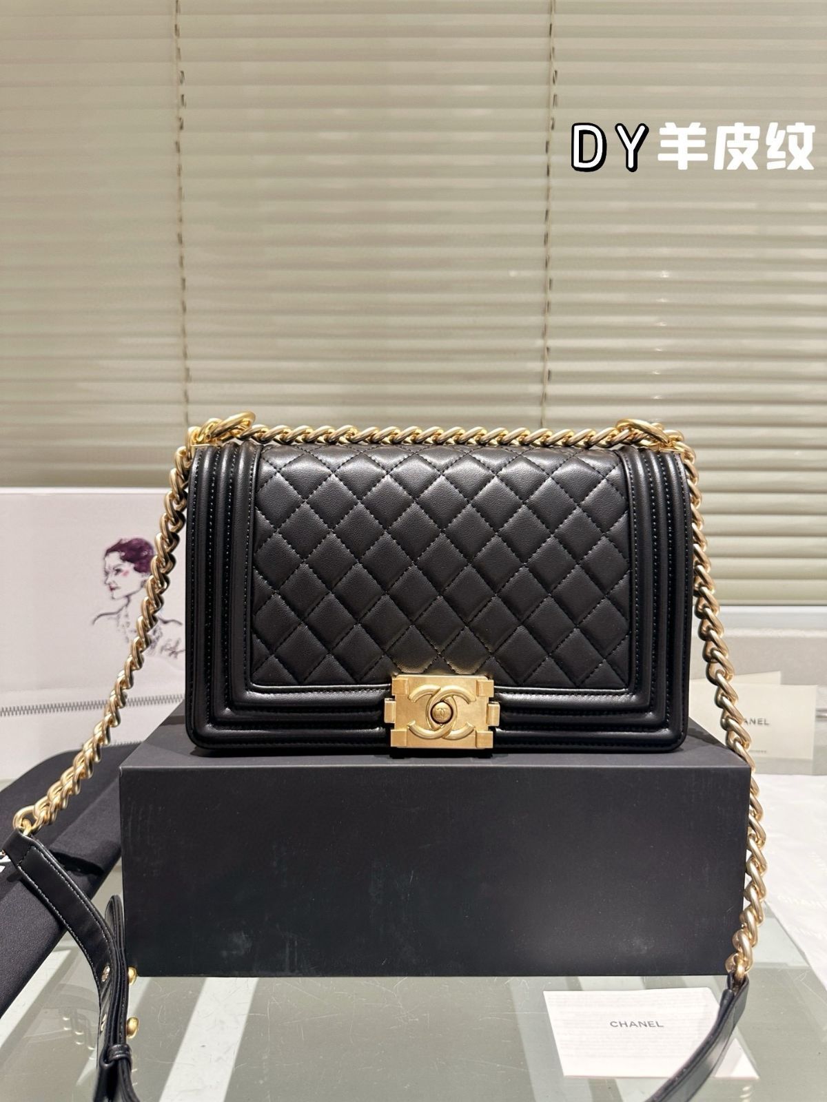 【今日特価】CHANEL 23A Leboy ミニ ライチレザー 萎格紋 金扣（26cm）