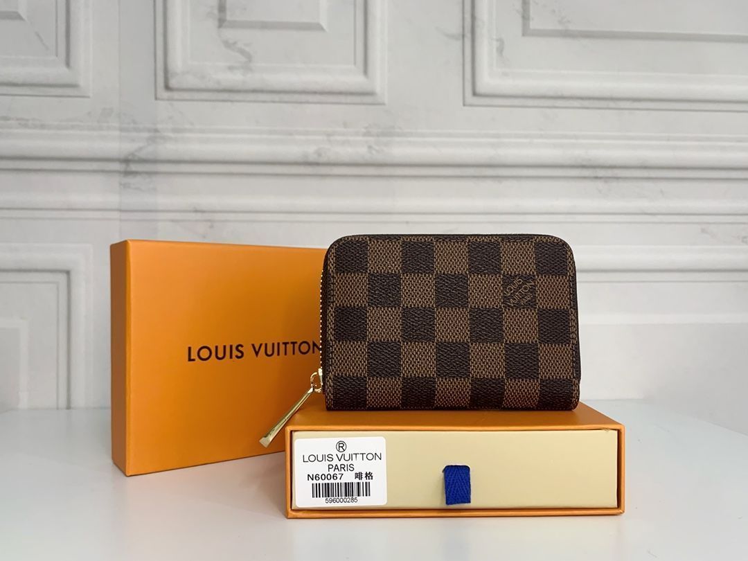 【本日限定特価】ルイヴィトン LV Louis Vuitton ジッピー コインケース 11×8cm モノグラムエンボス [本日特価|新品未使用品]