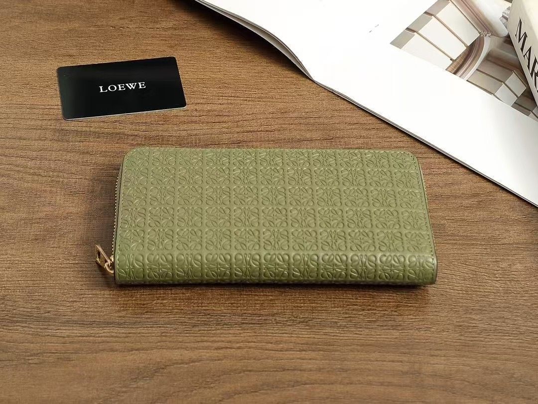 新品未使用 LOEWE財布[本日特価|新品未使用品]