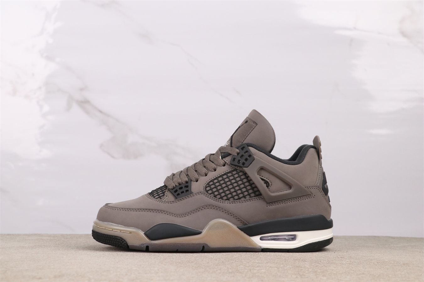【今日特価】Jordan エアジョーダン エアジョーダン 4 FV5029-200 ハイカットモカ