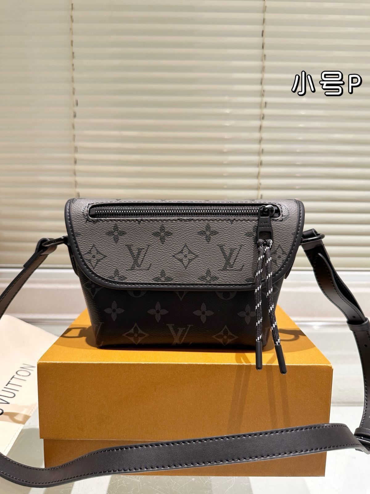 【今日特価】Louis Vuitton District PM メンズ シングルショルダーバッグ