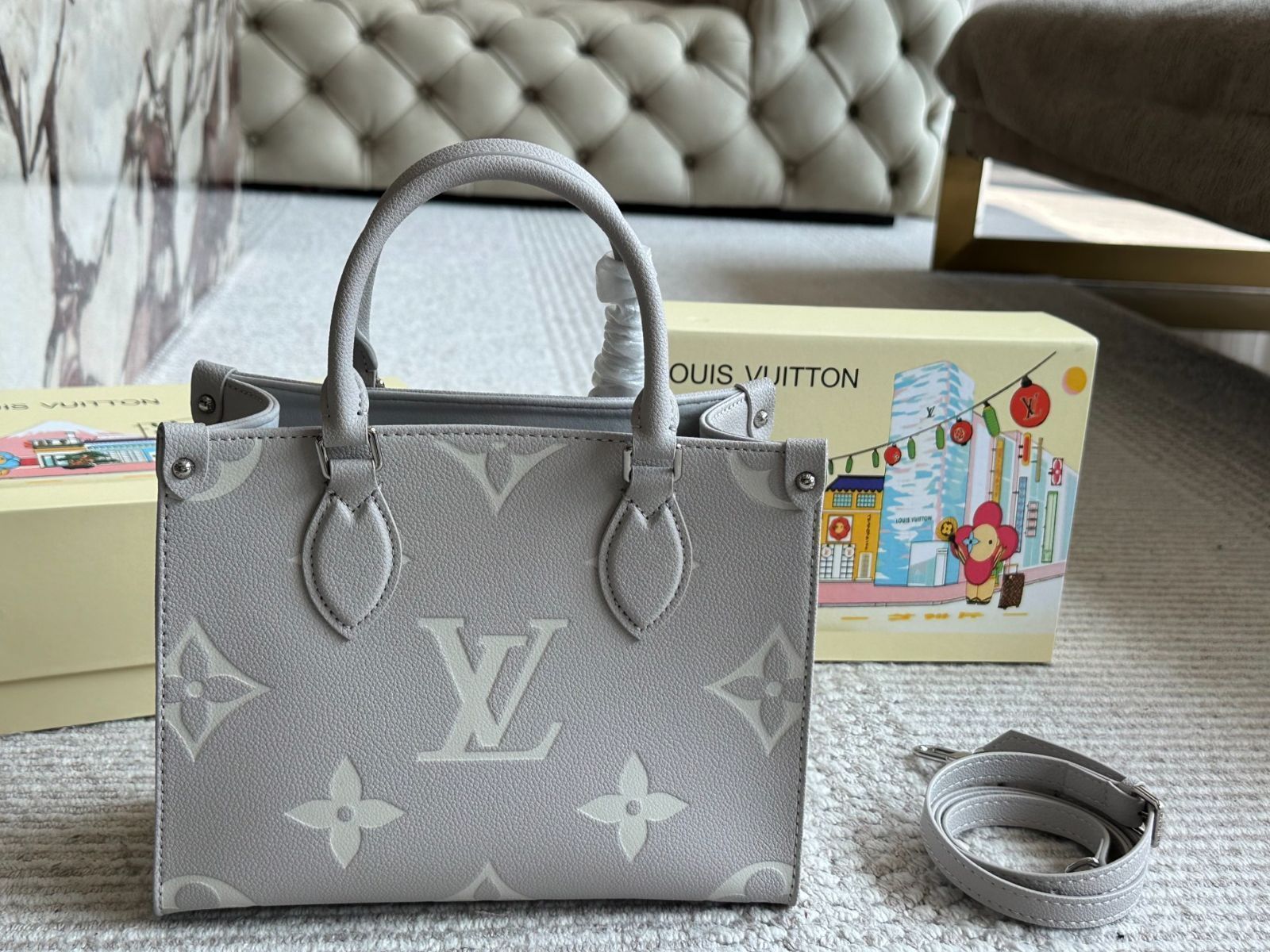 【今日特価】2023 Autumn - Winter Limited ONTHEGO スモールハンドバッグ