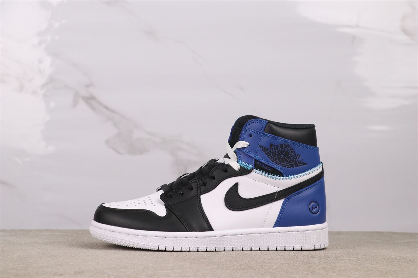 【今日特価】Jordan エアジョーダン aj1 AJ1 エアジョーダン 1 High OG DZ5485-041 白藍雷電スプライス