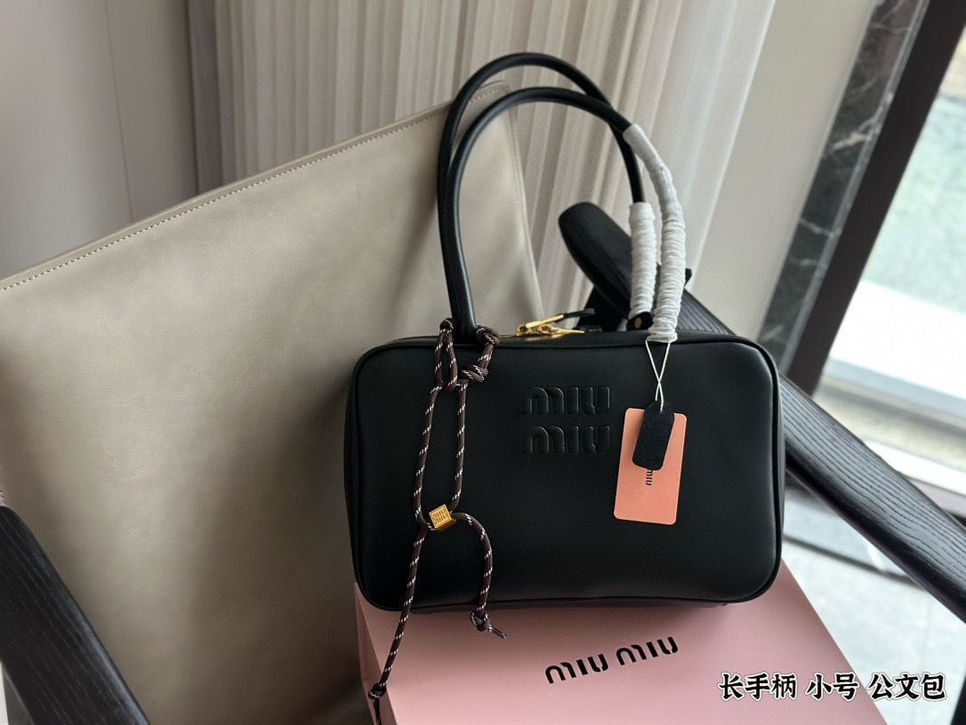 【今日特価】Miu Miu Small Bowling Briefcase / ミュウミュウ スモール ボウリング ブリーフケース