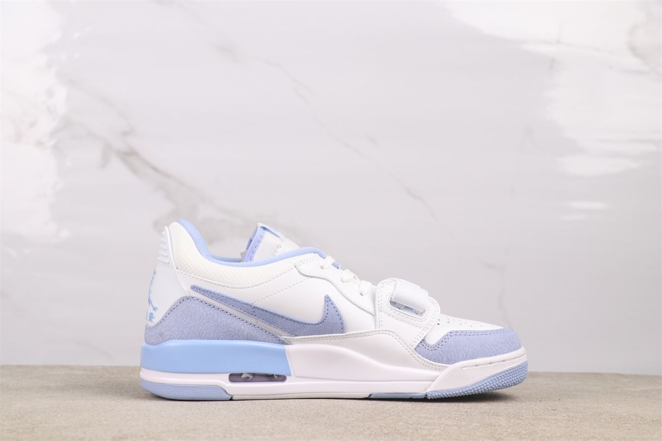 【今日特価】Jordan エアジョーダン Legacy 312 Low FQ7827-104 白水藍