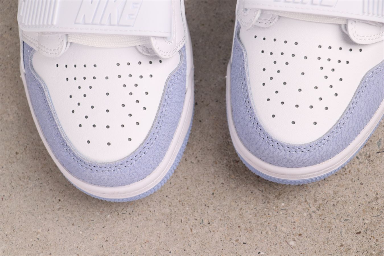 【今日特価】Jordan エアジョーダン Legacy 312 Low FQ7827-104 白水藍