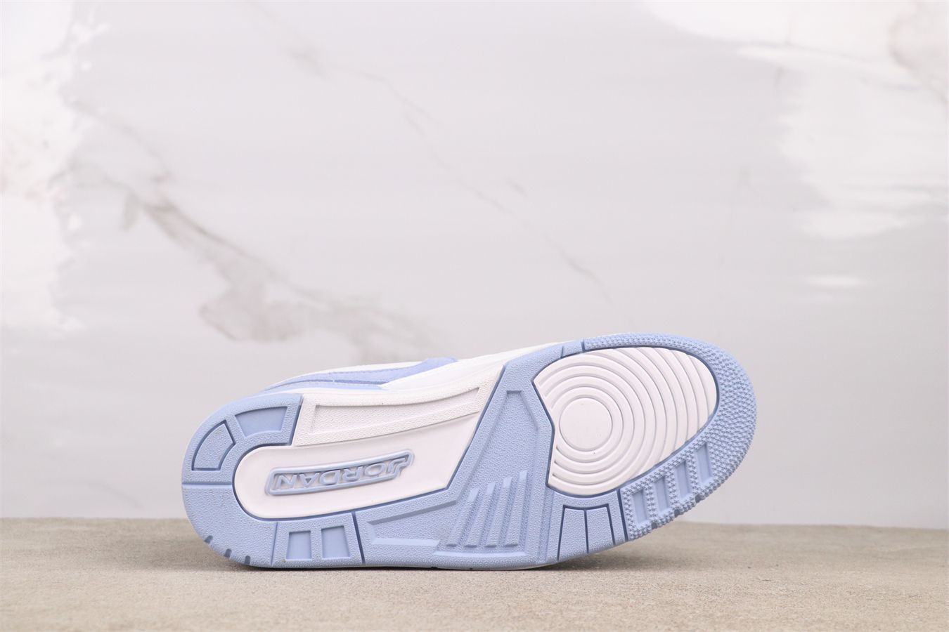 【今日特価】Jordan エアジョーダン Legacy 312 Low FQ7827-104 白水藍