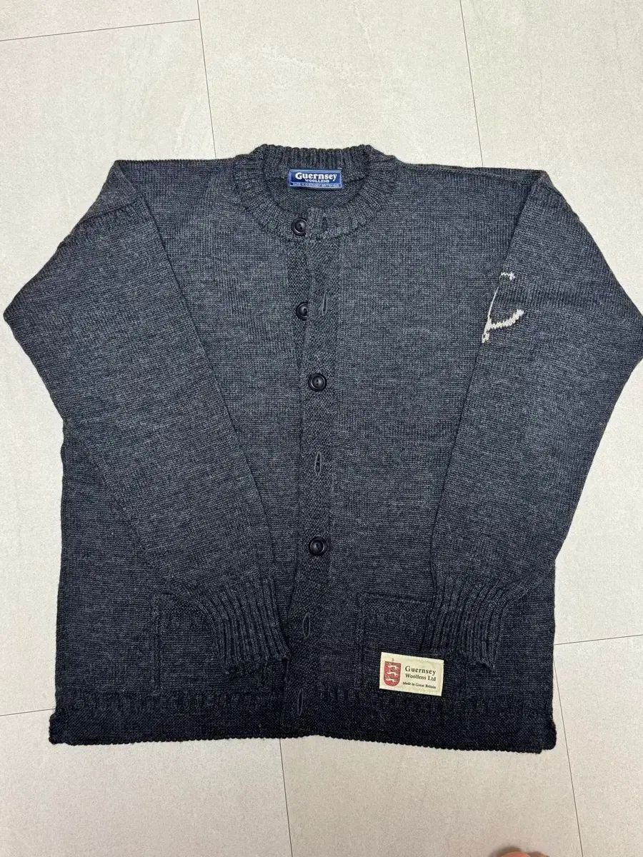 Guernsey Woollens(ガンジーウーレンズ) カーディガン L