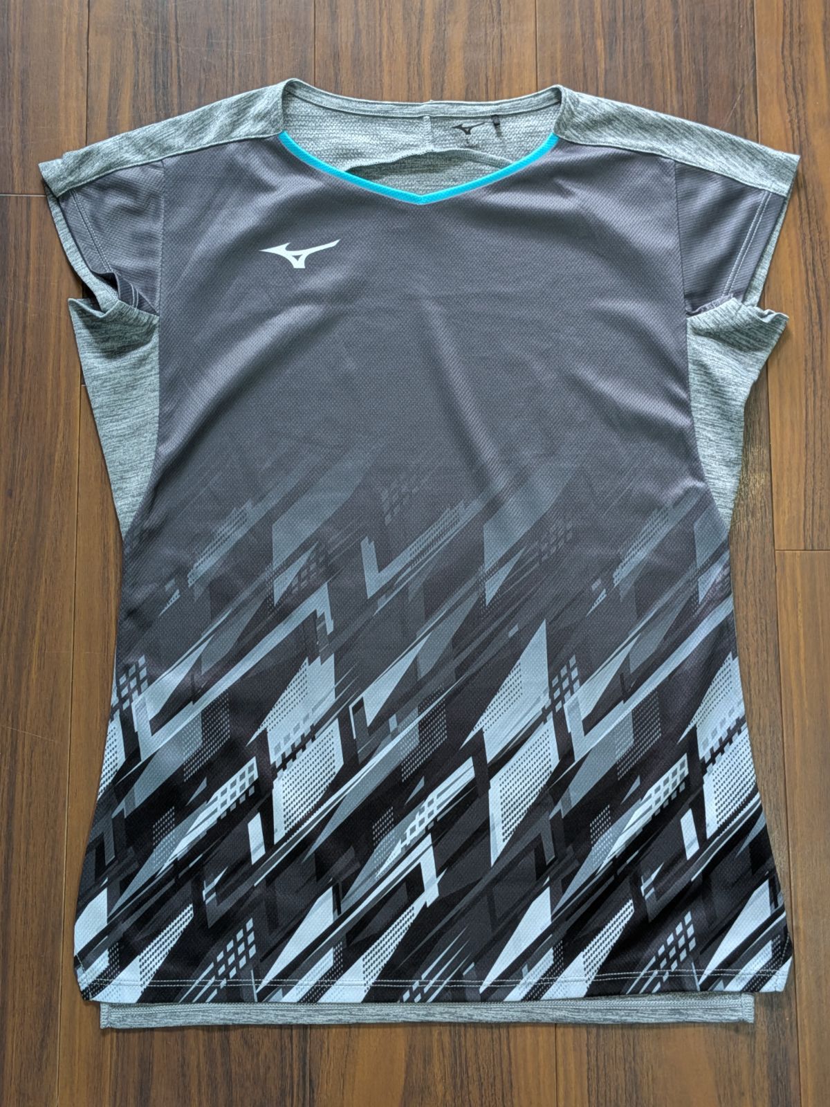 Good Condition Mizuno Women's Badminton Game Shirt Uniform L