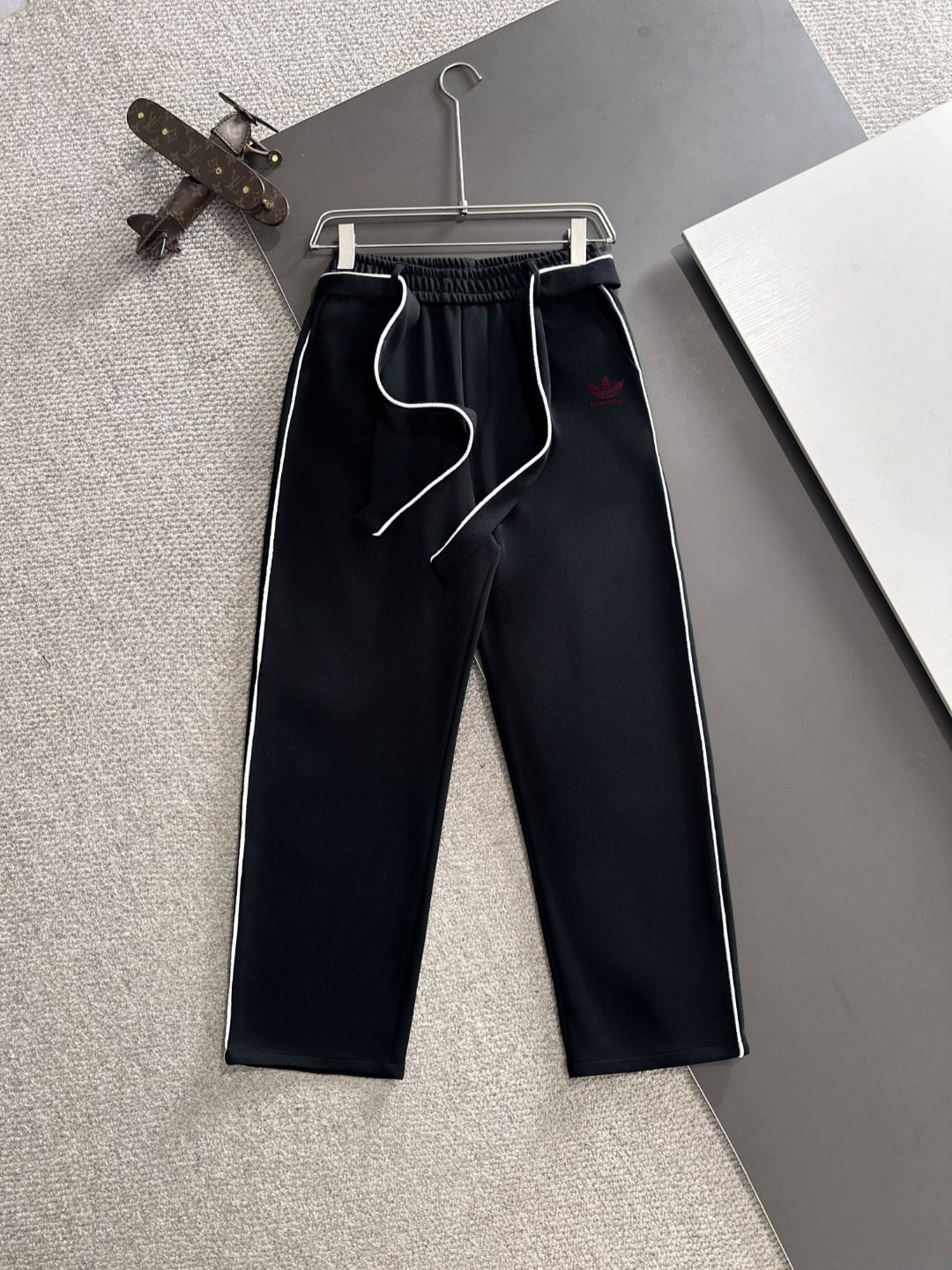 【今日特価】Balenciaga 2025SS コラボ ゴムウエスト レラックスパンツ