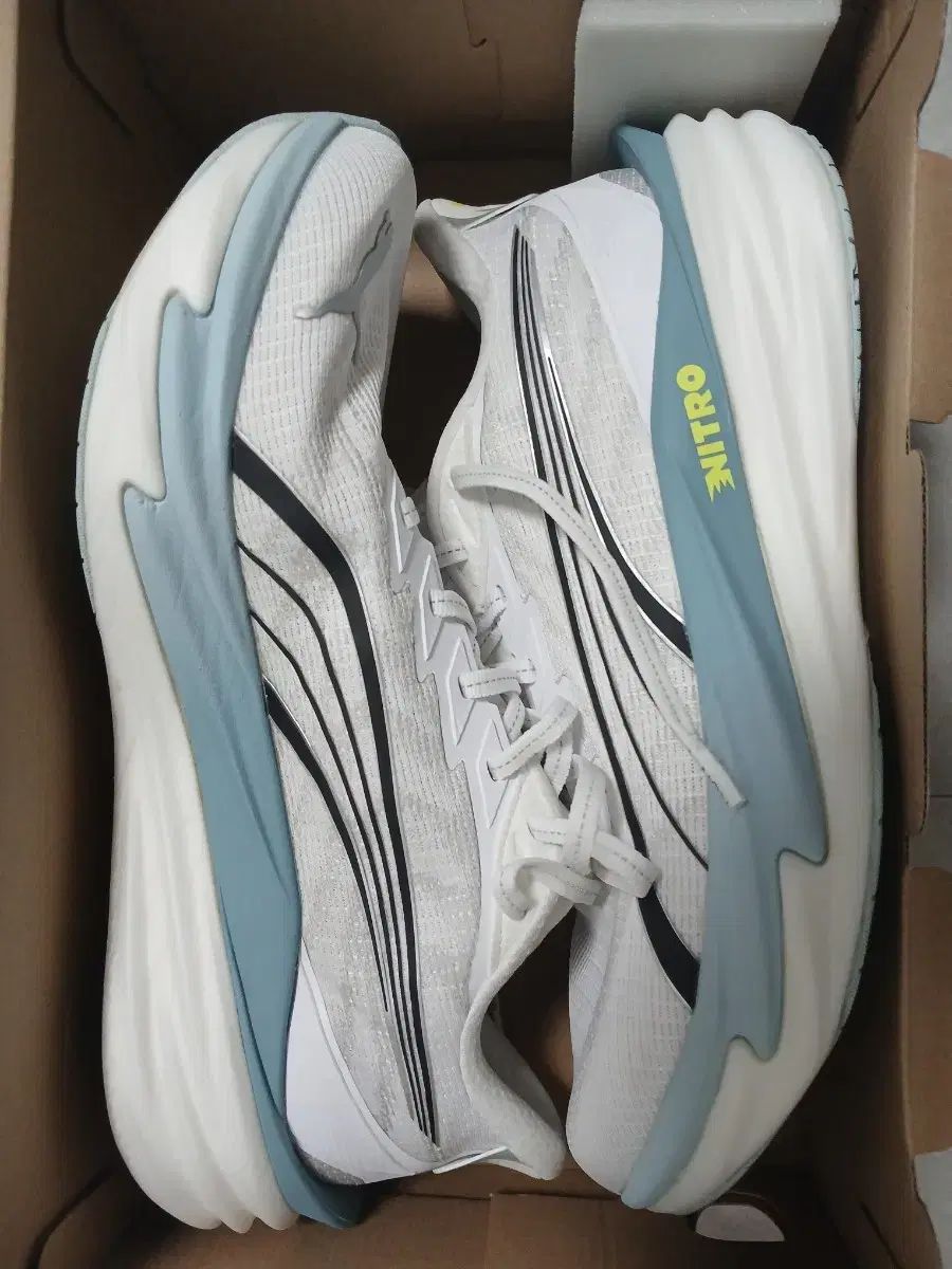 プーマ ディビエイト ニトロ 4 270