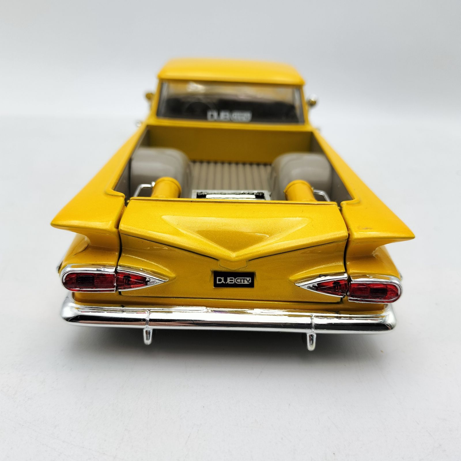 1959 シボレー エルカミーノ イエローJada Toys 1/24 DUB CITY ダイ