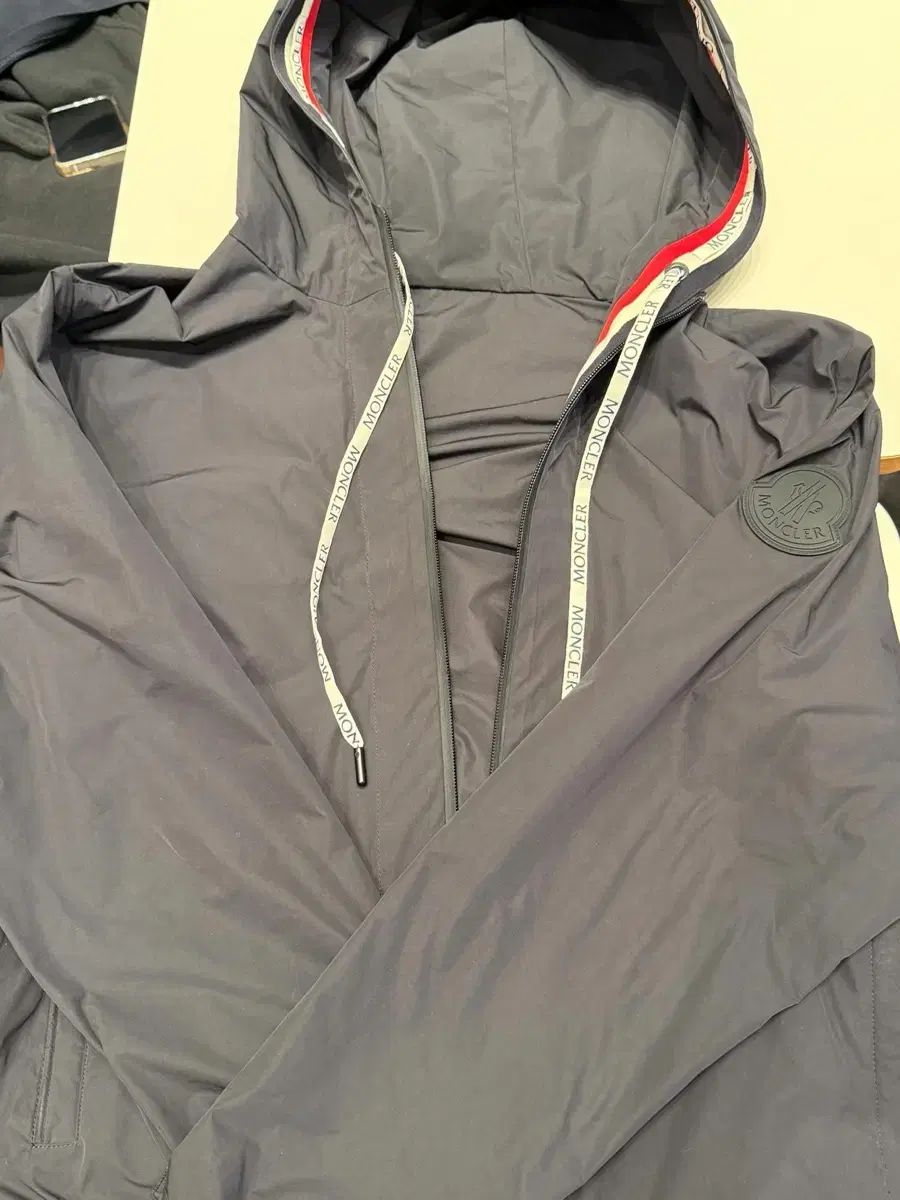 正規品 MONCLER(モンクレール) カールス ウィンドブレーカー