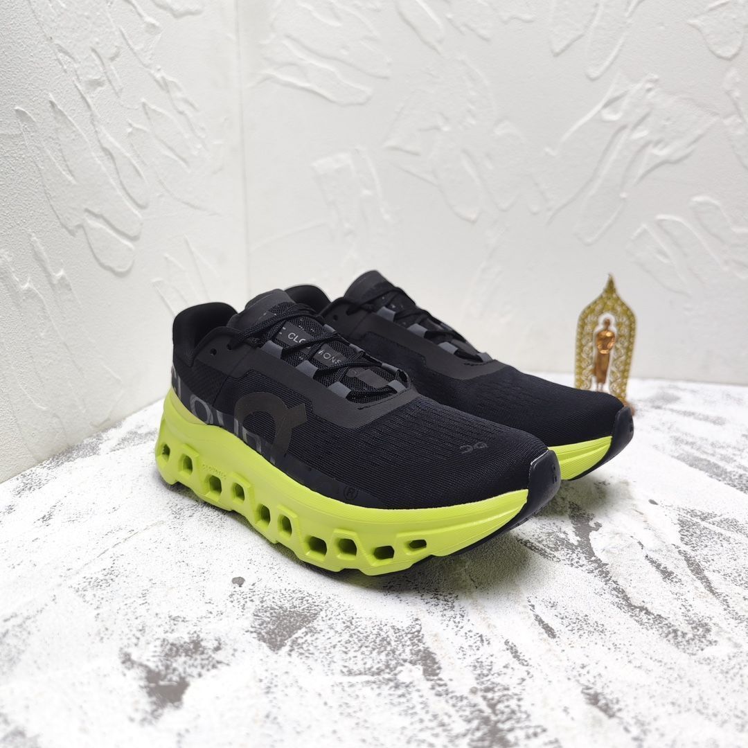 On Cloudmonster ジョギング スポーツ トレーニング ランニングシューズ メンズ レディー スニーカー タウンユース 新品 未使用　ブラック　グリーン