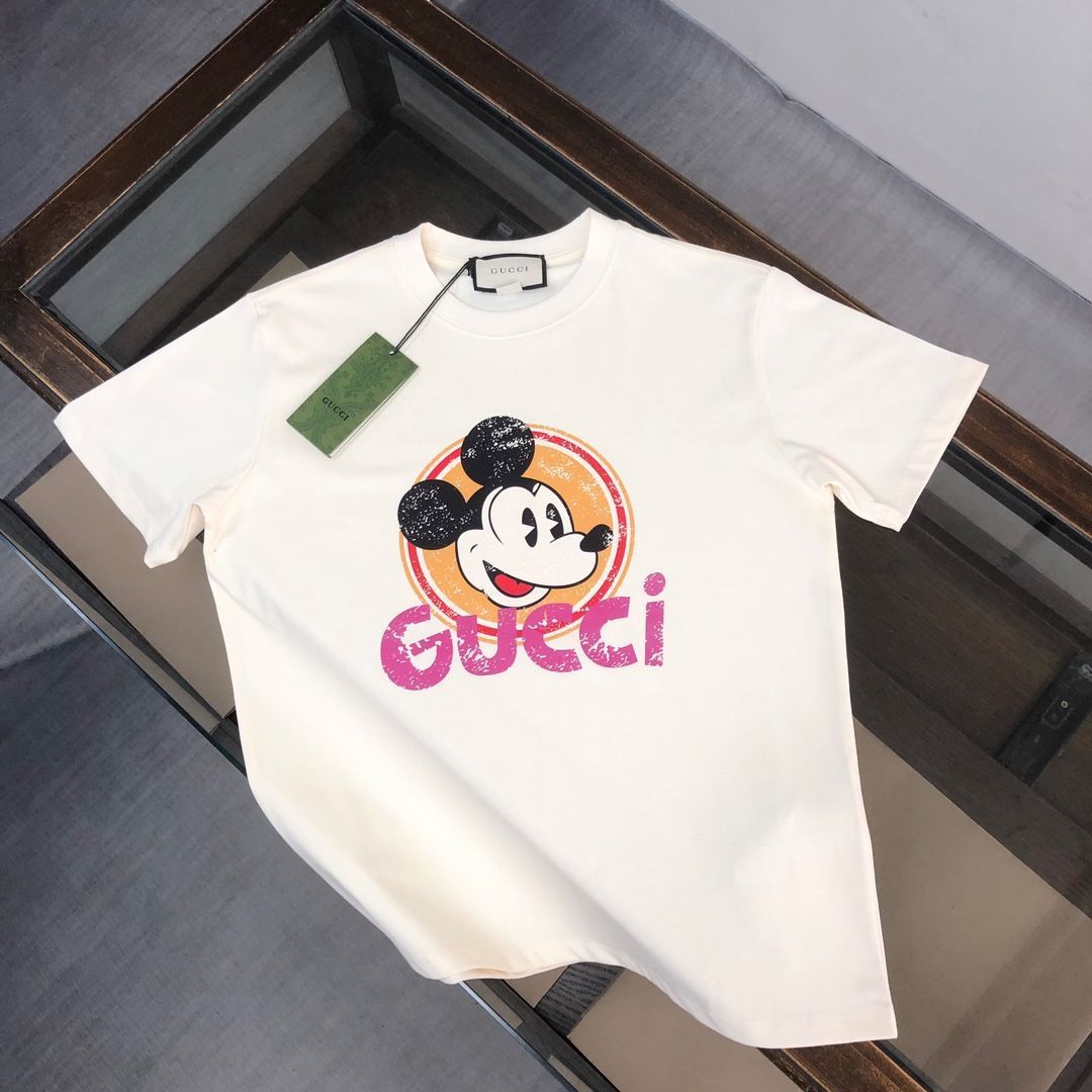 【本日限定特価】GUCCI 春夏 ロゴプリントTシャツ [本日特価|新品未使用品]