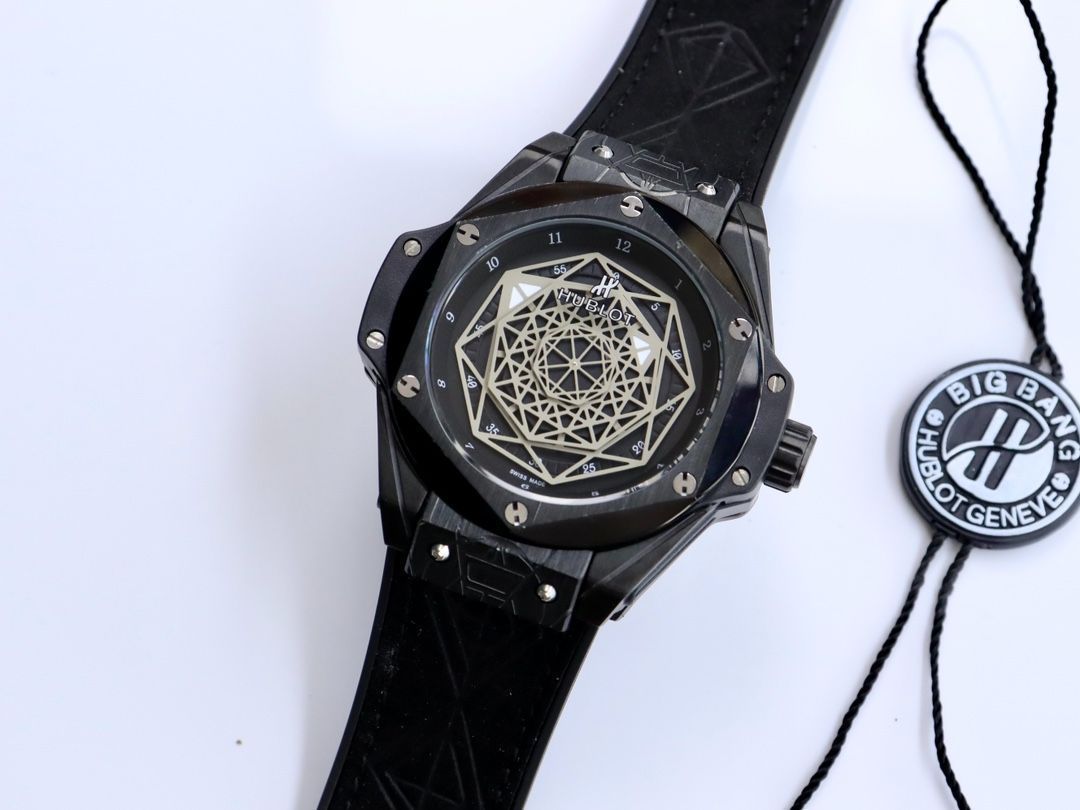 新品 HUBLOT腕時計 未使用 ｜本日限定特価｜新品未使用--WTO輸入2