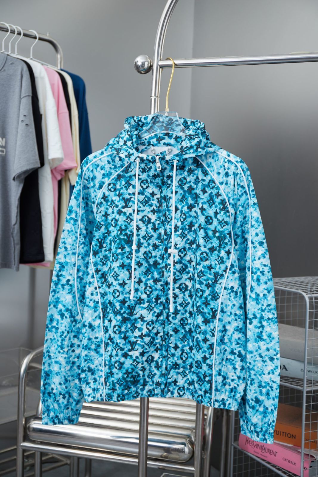 【本日限定特価】Louis Vuitton 2024FW メンズ＆レディース フーディー モノグラムプリント グリーン S-XL [本日特価|新品未使用品]