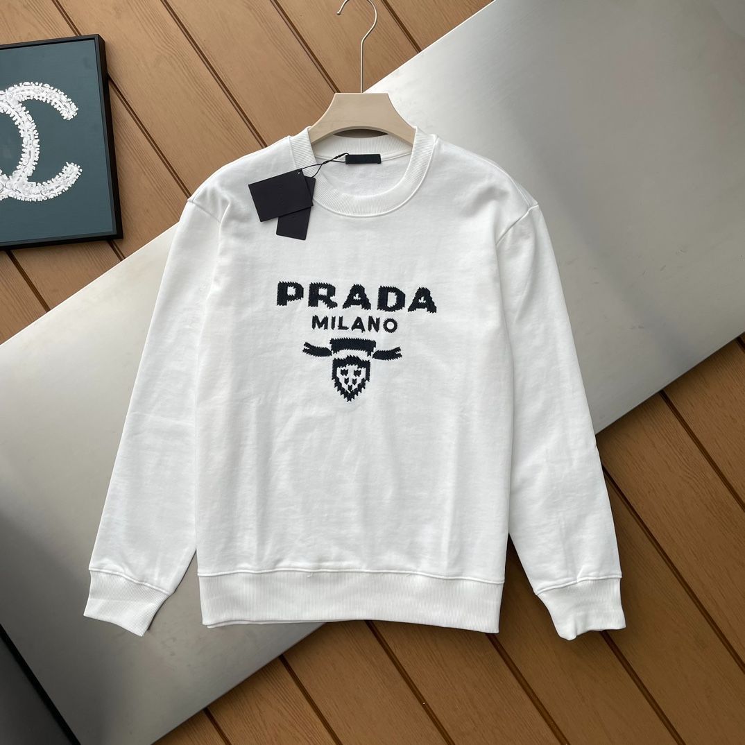 PRADA ? プラダ? 秋冬の最新限定の立体刺繍丸首セーター