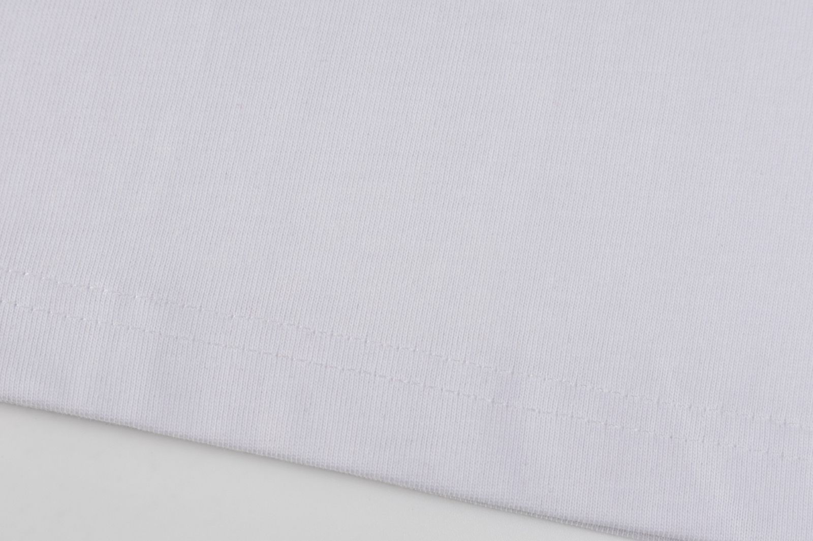 【今日特価】BURBERRY 25SS 刺繍ロゴ シャツ 【今日特価】BURBERRY 25SS 刺繍ロゴ シャツ