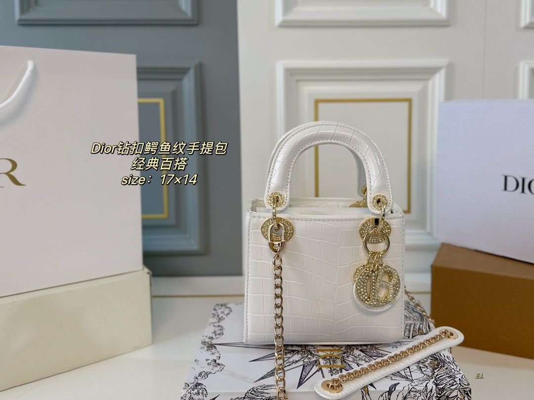 【今日特価】DIOR Lady Dior 満ストーンボタンのハンドバッグ!送料無料で今の在庫はお得な価格です!