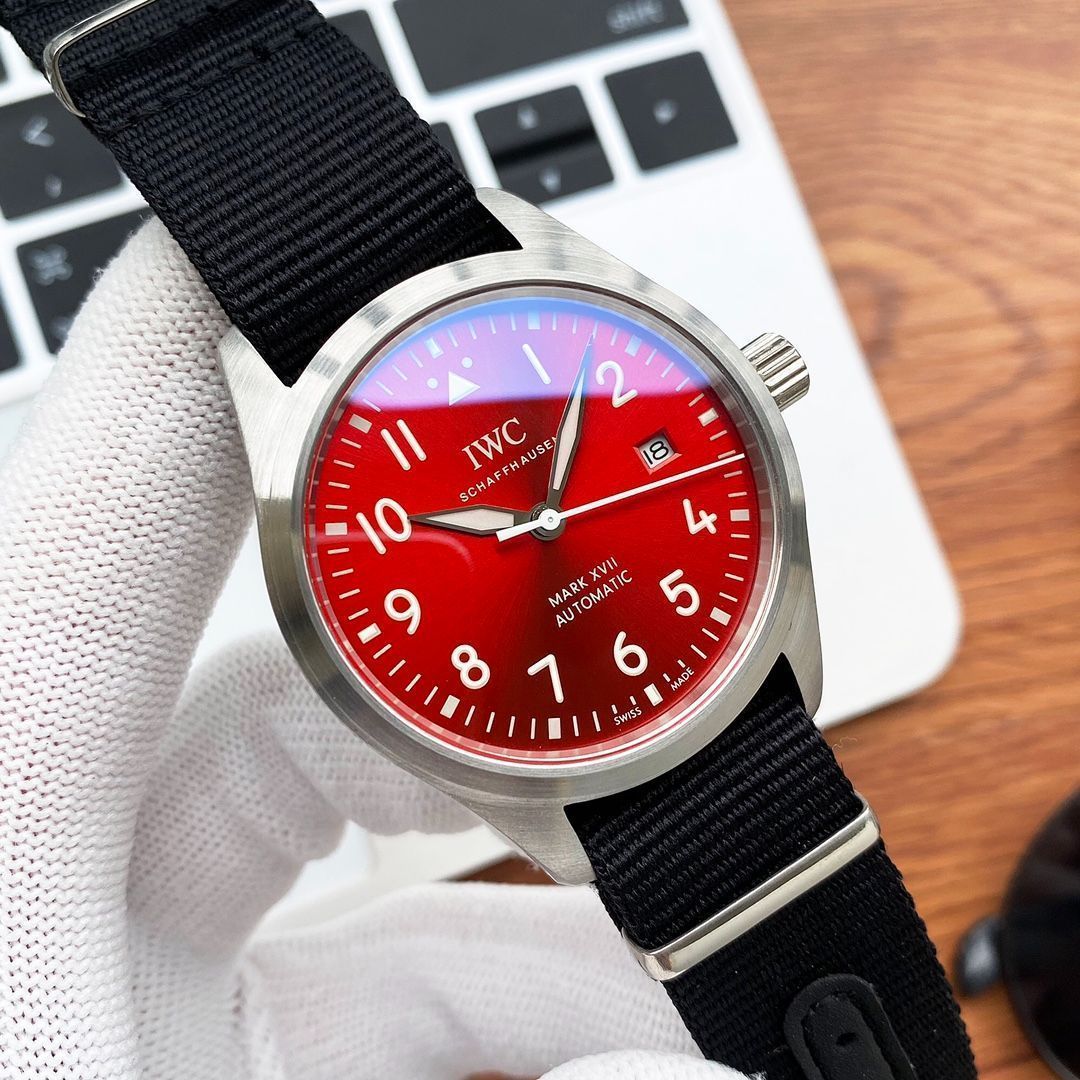 [IWC]IW327006 パイロットウォッチ マーク XVIII レトロスタイル - 専用ケース・カード・袋付き｜本日限定特価｜新品未使用