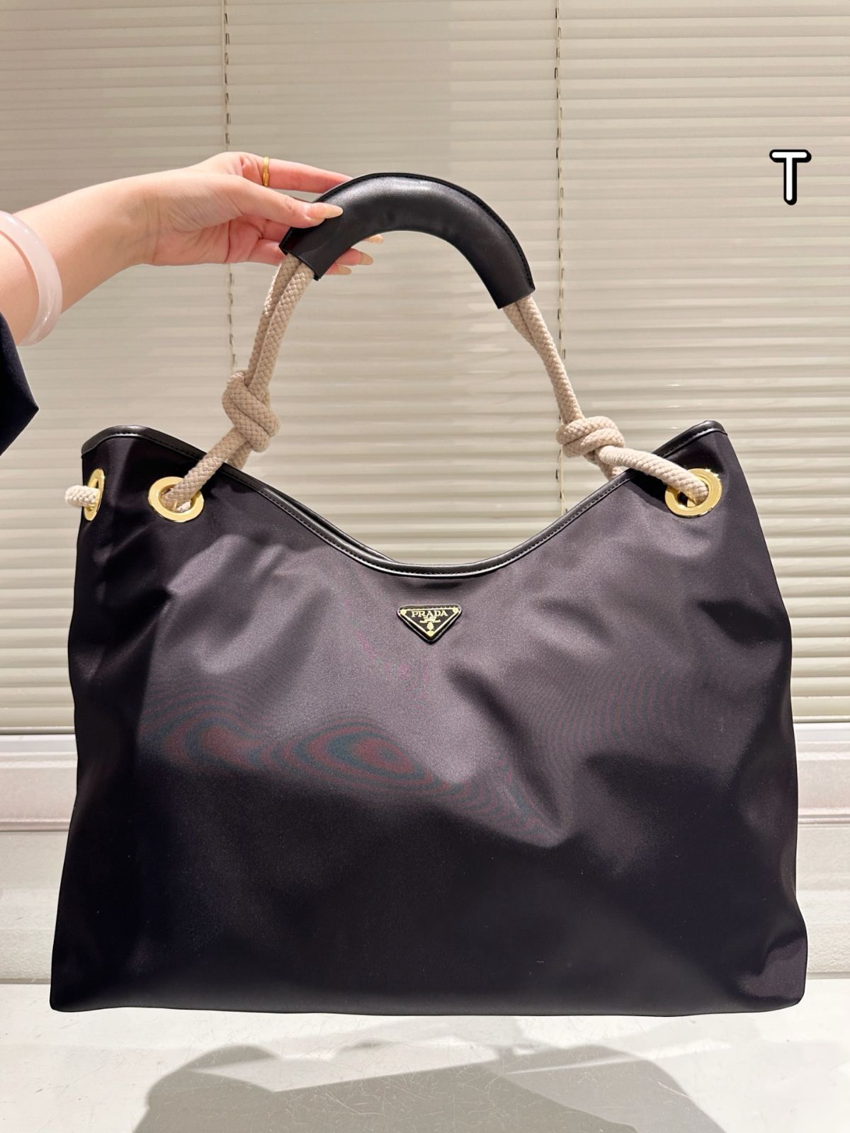 【今日特価】Prada Mariner Re-Nylon Tote Bag / プラダ マリナー リナイロン トートバッグ / 送料無料！在庫限定価格