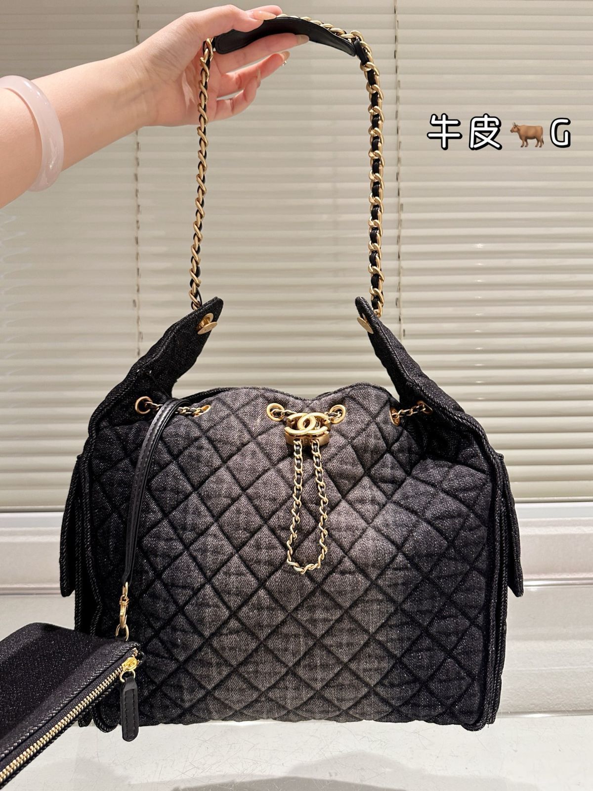 【今日特価】Chanel 25s Black Gradient Denim Hobo / シャネル 25s ブラックグラデーションデニム ホボバッグ / 送料無料！在庫限定価格