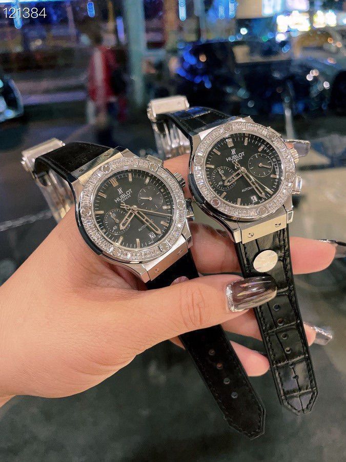 HUBLOT ヒューブロ【Big Bang レディース 38mm クロノグラフ】愛を大胆に表現する時計?? 国際アーティスト?陳漫（チェンマン）コラボモデル - チェコダイヤ＆天然ゴムバンド｜本日限定特価｜新品未使用