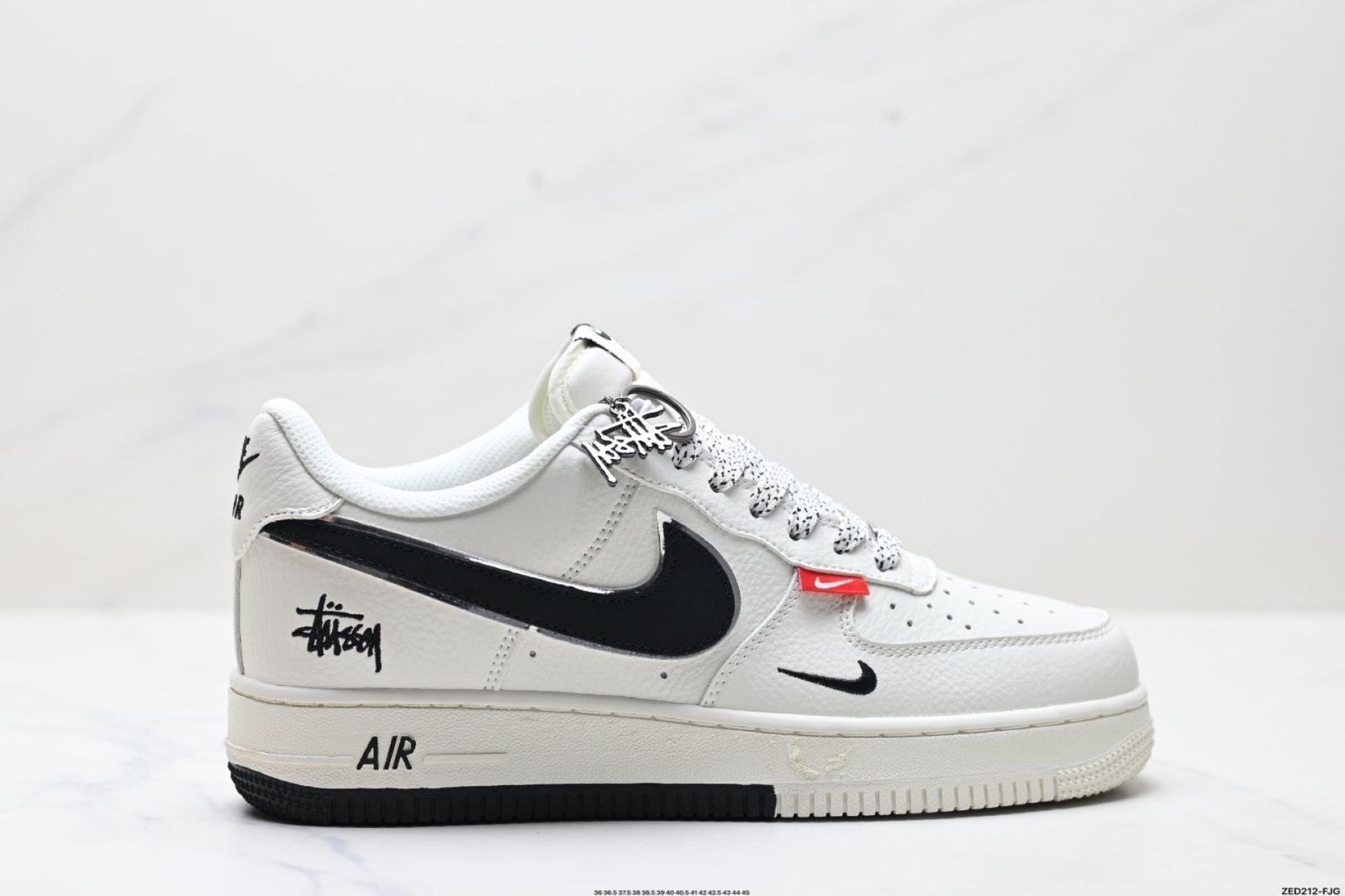 【今日特価】Nike AIR FORCE 1‘07 LV8 送料無料 在庫限定セール価格！