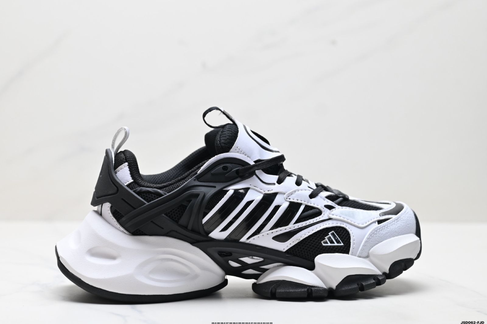 アディダス（Adidas）XLG RUNNER DELUXE シリーズ ロートップ ダディーシューズ スタイル ハイソール レトロ ユニセックス ライフスタイル スポーツ ジョギング シューズ。