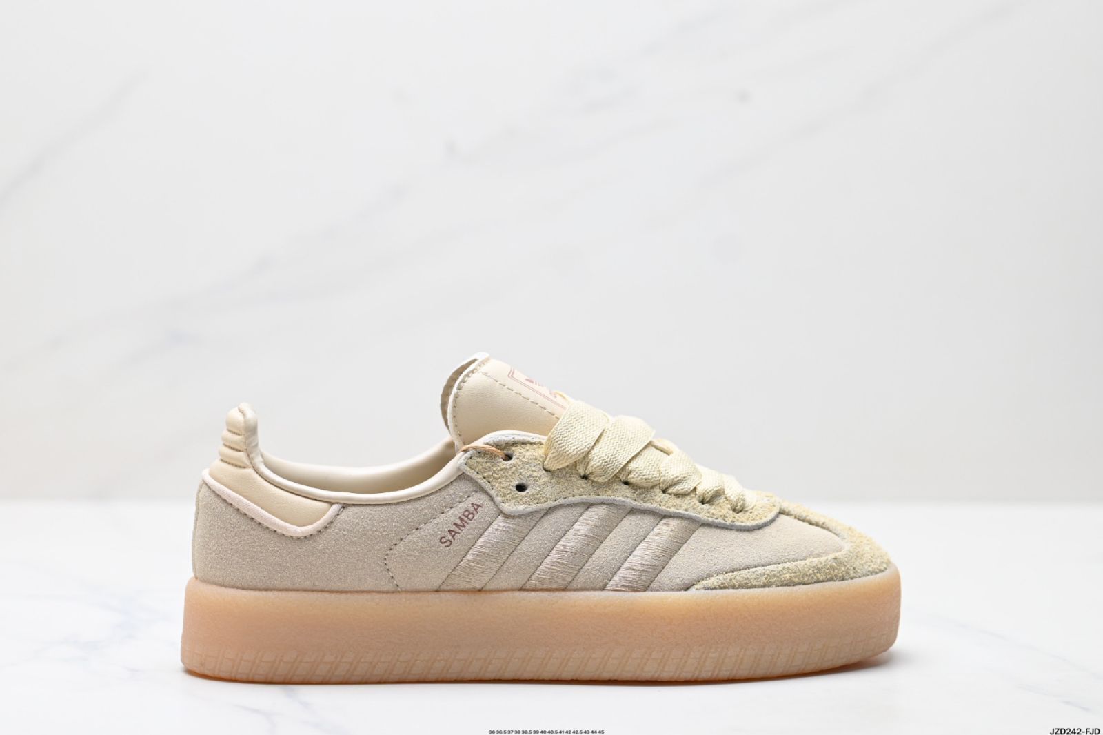 Adidas アディダス Originals オリジナルズ Samba XLG サンバ クラシック 紳士 ドイツ トレーニング フットボール スタイル ユニバーサル ロートップ レジャー スポーツ スケートボード シューズ。