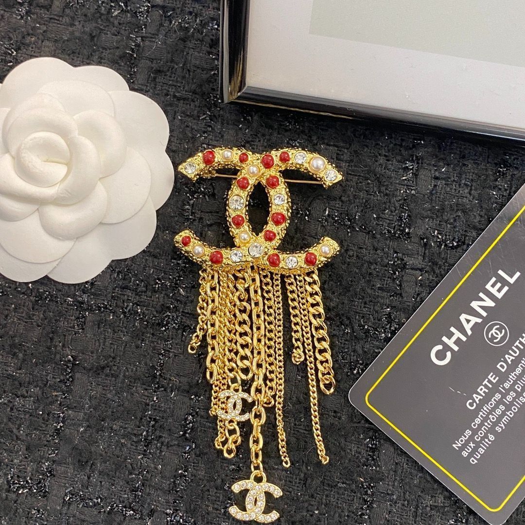 【今日特価】CHANEL シャネル 23 年 ダブル C チェーン フランス式ブローチ?