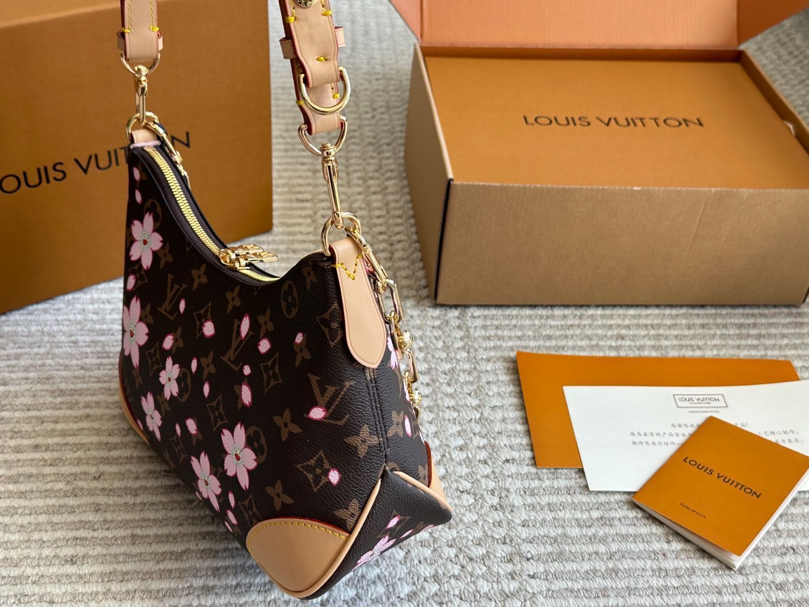 LOUIS VUITTON × 村上隆 2025年コラボレーション サンフラワー マルチ