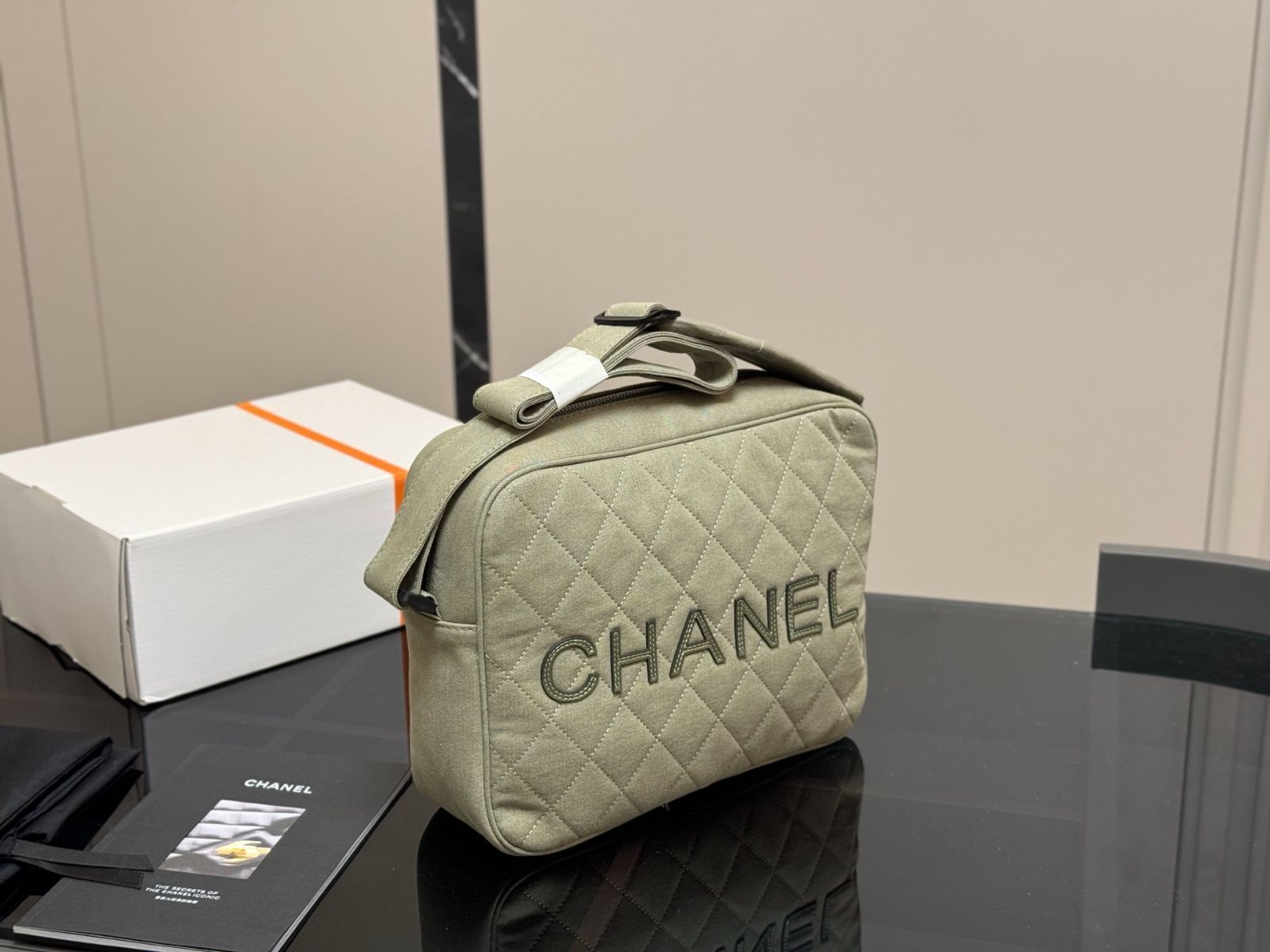 【今日特価】Chanel Denim Bowling Bag シャネル デニム ボウリング バッグ