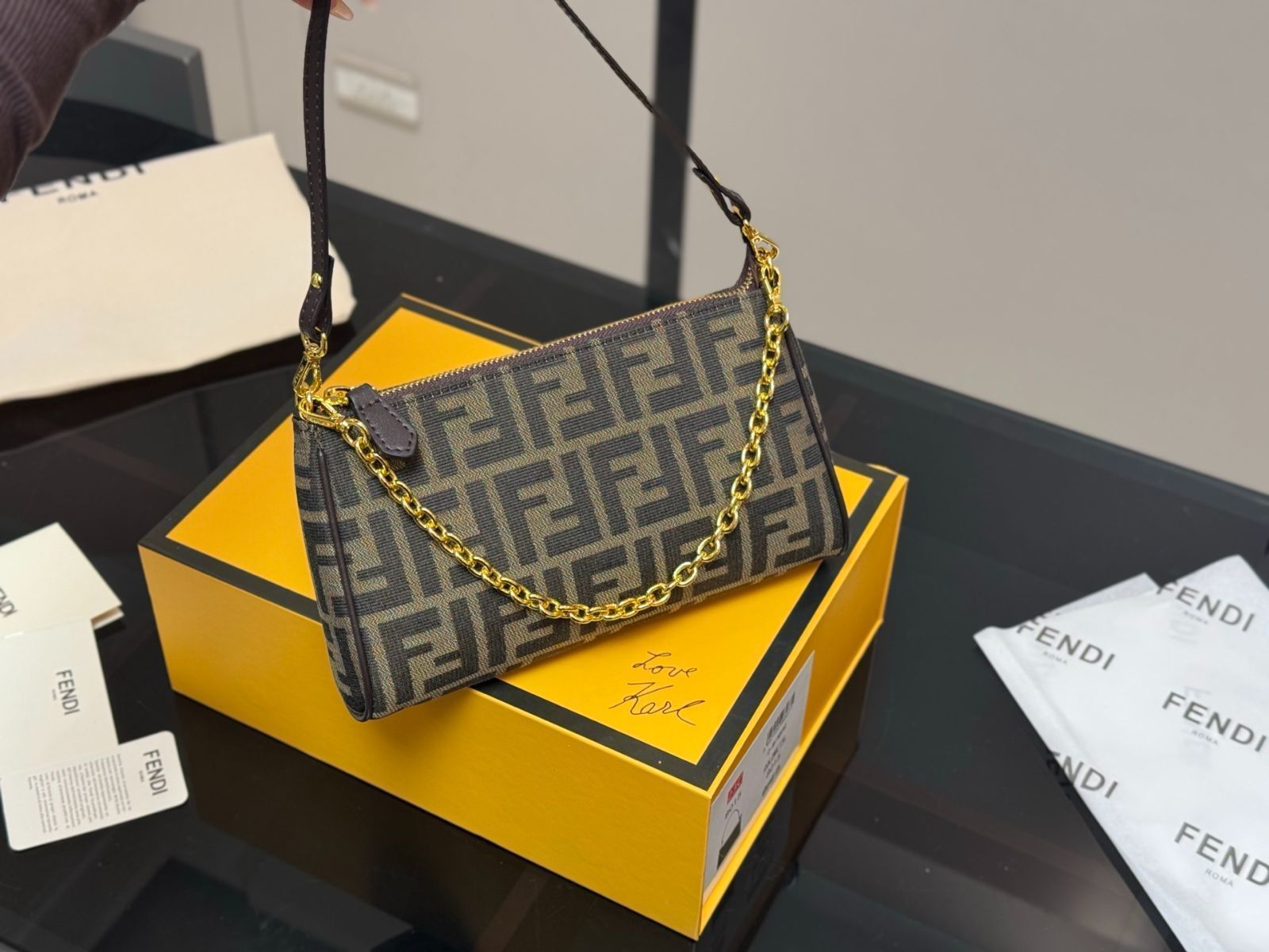 【今日特価】Fendi Large Mahjong Bag フェンディ ラージ マージョンバッグ
