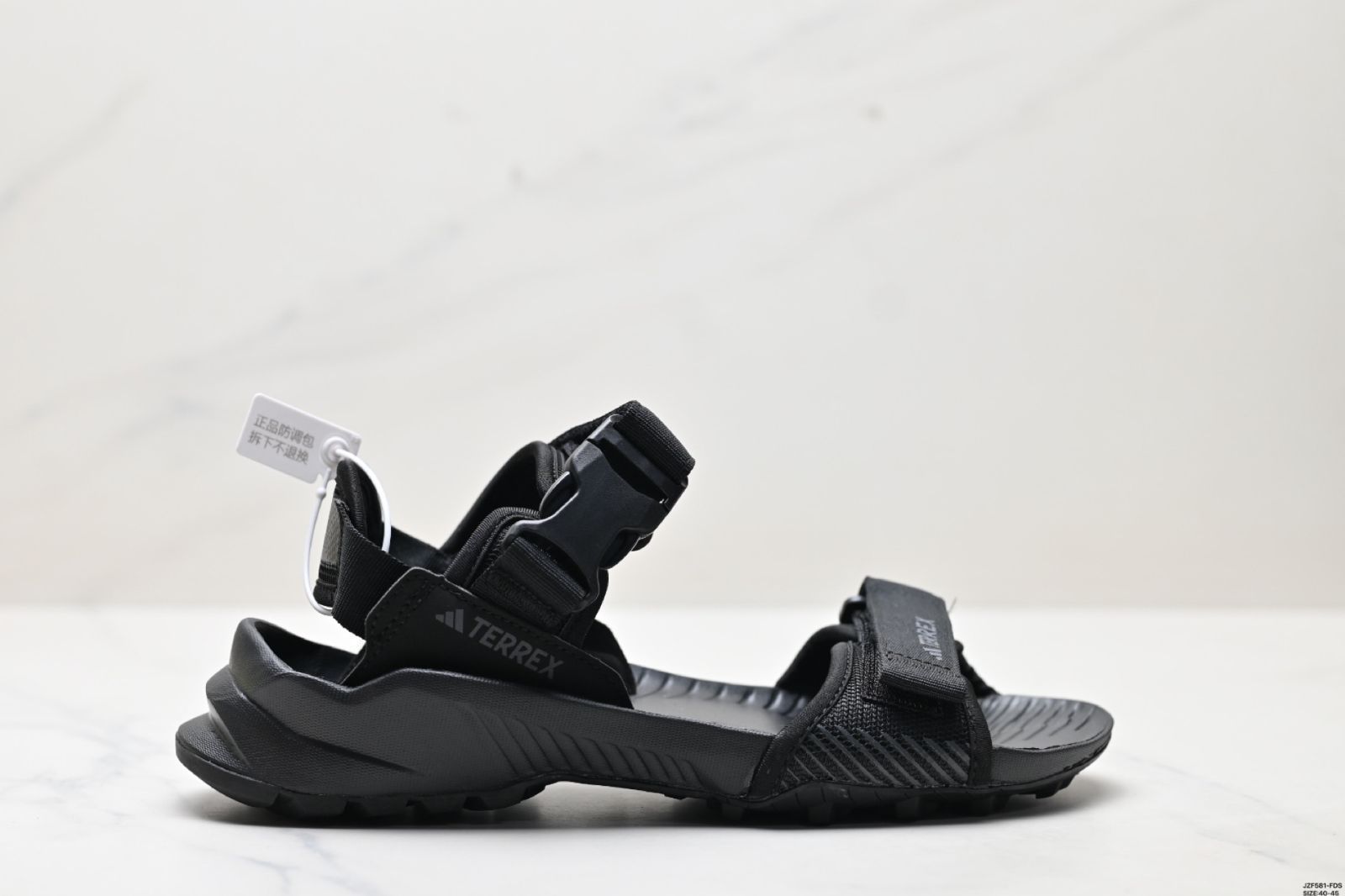 Adidas / アディダス 男女兼用 アウトドアハイキング 滑り止め・耐磨耗 スポーツレジャーサンダル ビーチシューズ
